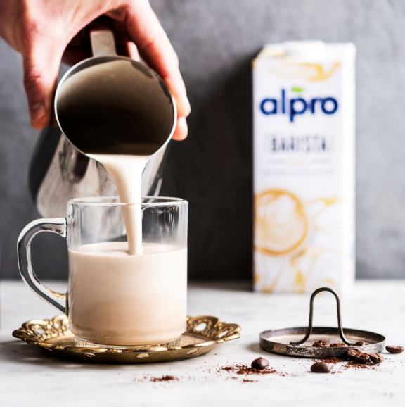 Fleksitarianizm, napój roślinny Alpro do kawy